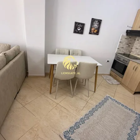 Tirane, jepet me qera apartament 1+1+Ballkon Kati 7, 74 m² 430 € 