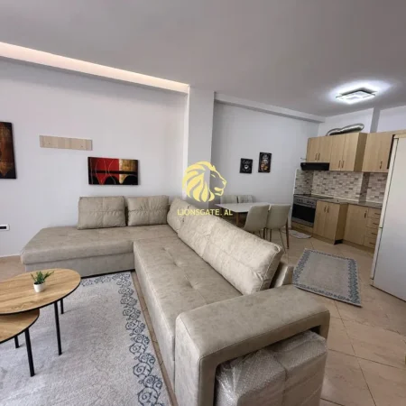 Tirane, jepet me qera apartament 1+1+Ballkon Kati 7, 74 m² 430 € 