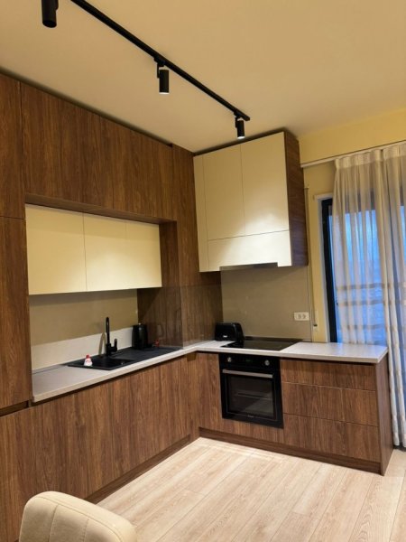 Tirane, jepet me qera apartament 1+1 Kati 7, 67 m² 750 € (Qender)