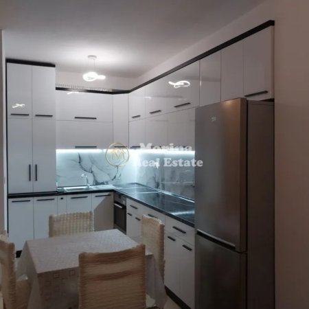 Tirane, jepet me qera apartament 1+1 Kati 3, 65 m² 400 € (Astir)