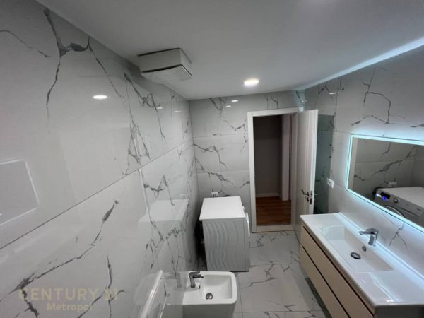 APARTAMENT DUBLEKS 2+1, ME VERAND RRUGA BILL KLINTON! 625 € (Rruga Bill Klinton)