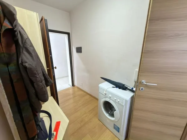 Tirane, shitet apartament 3+1 Kati 5, 103 m² 250.000 € 