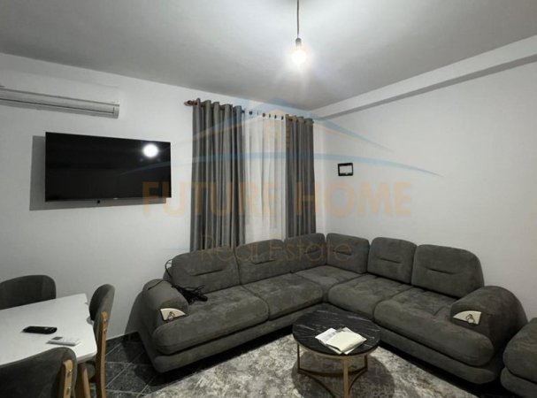 Tirane, jepet me qera apartament 2+1 Kati 3, 88 m² 500 € (Rruga muhamed deliu)