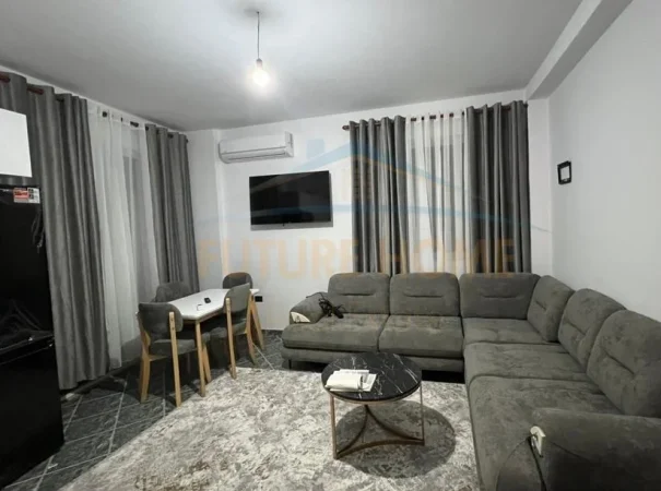 Tirane, jepet me qera apartament 2+1 Kati 3, 88 m² 500 € (Rruga muhamed deliu)
