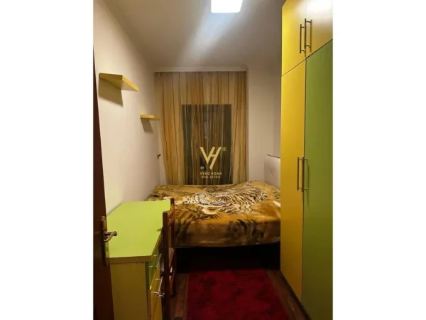 Tirane, jepet me qera apartament 2+1+Ballkon Kati 4, 100 m² 800 € (MYSLYM SHYRI)