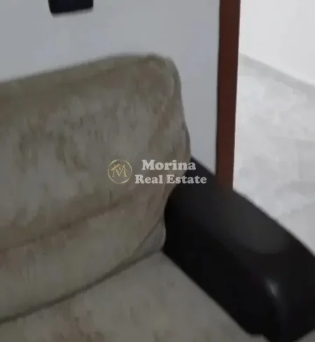 Tirane, jepet me qera shtepi 1+1 Kati 1, 52 m² 400 € (Zogu i Zi)