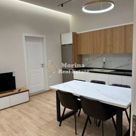 Tirane, jepet me qera apartament 2+1 Kati 1, 80 m² 600 € (Don Bosko)