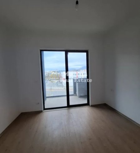 Tirane, shitet apartament 2+1 Kati 2, 112 m² 152.118 € (Rruga 5 Maji)
