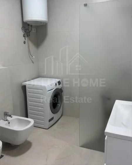 Tirane, jepet me qera apartament Kati 7, 80 m² 800 € 