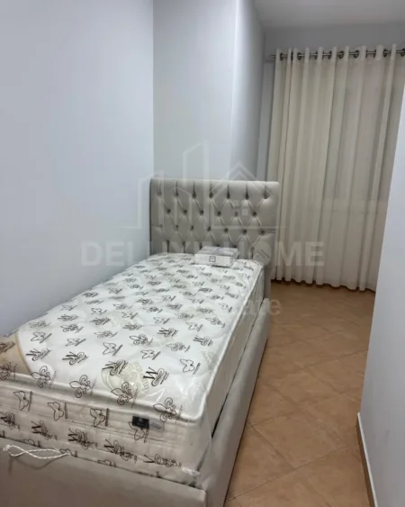 Tirane, jepet me qera apartament Kati 7, 80 m² 800 € 
