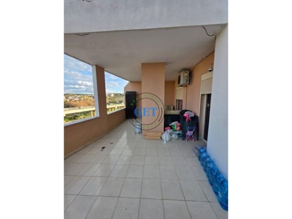 Durres, jepet me qera apartament 3+1 Kati 4, 154 m² 350 € (Kompleksi Rotondo Plepa)