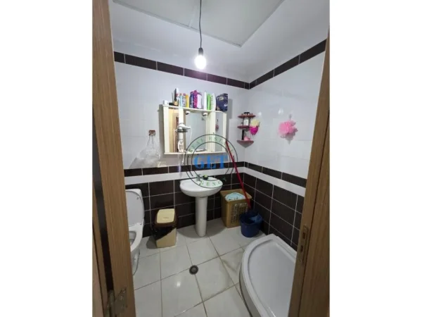 Durres, jepet me qera apartament 3+1 Kati 4, 154 m² 350 € (Kompleksi Rotondo Plepa)