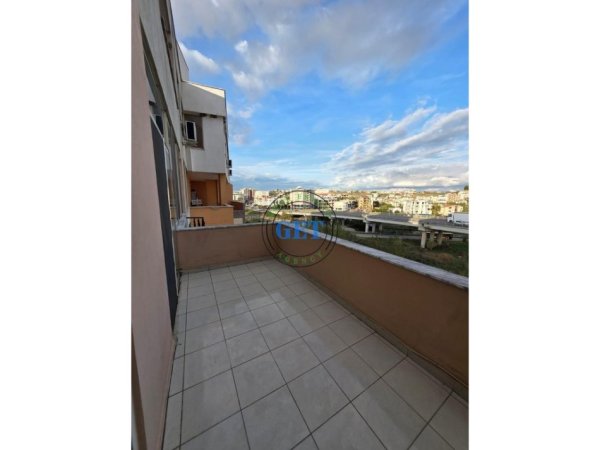 Durres, jepet me qera apartament 3+1 Kati 4, 154 m² 350 € (Kompleksi Rotondo Plepa)