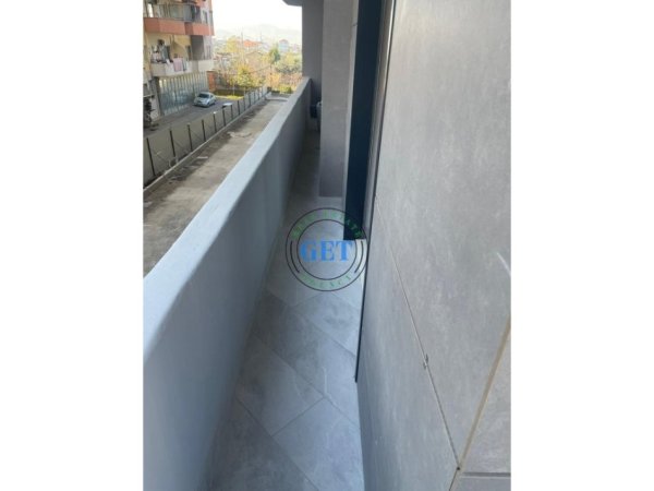 Tirane, jepet me qera apartament 2+1 Kati 1, 116 m² 400 € (Institut Kamëz)