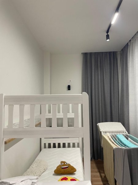 Tirane, jepet me qera apartament 2+1+Ballkon Kati 1, 75 m² 700 € (SELITE)