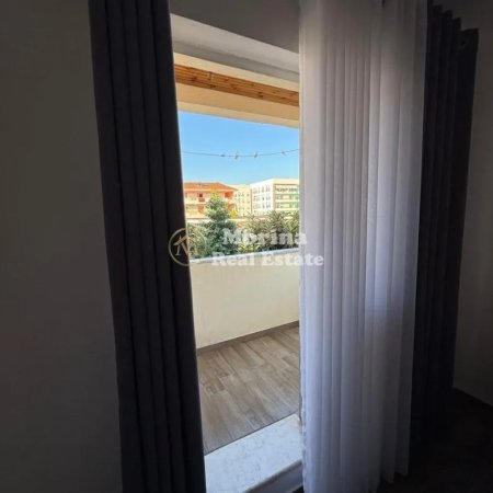 Tirane, jepet me qera shtepi 1+1 Kati 2, 75 m² 400 € (Rruga 5 Maji)