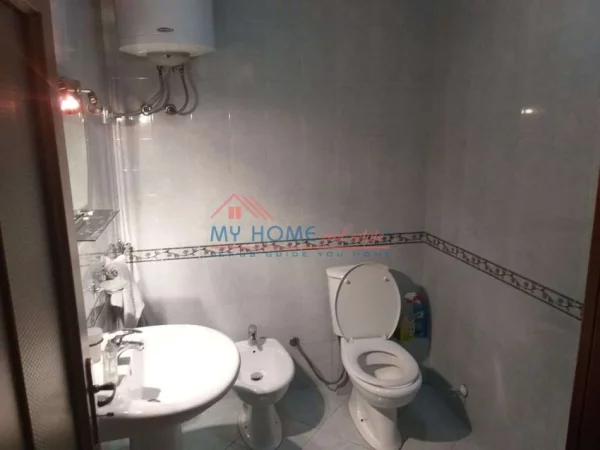 Tirane, jepet me qera apartament 2+1+Ballkon Kati 6, 136 m² 600 € (Don Bosko)