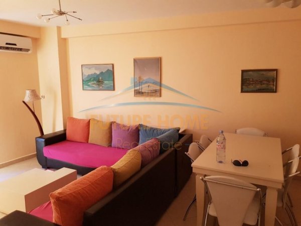 Qira, Apartament 2+1+2, Rruga e Barrikadave