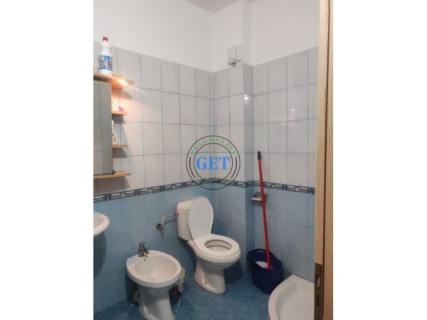 Durres, jepet me qera apartament 2+1 Kati 6, 100 m² 500 € (Sheshi Pranvera)