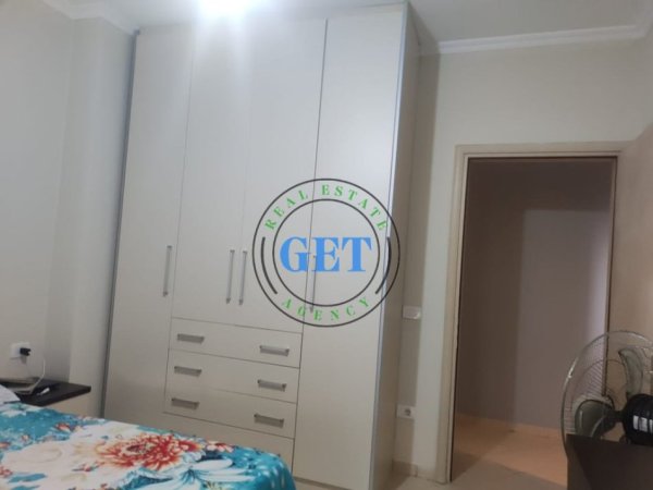 Durres, jepet me qera apartament 2+1 Kati 6, 100 m² 500 € (Sheshi Pranvera)