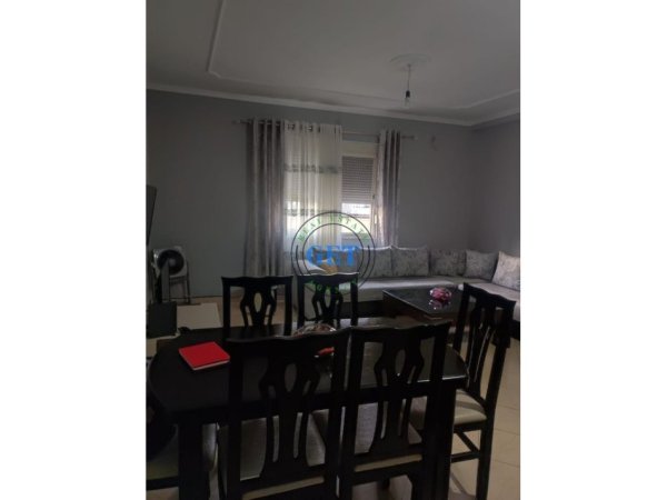 Durres, jepet me qera apartament 2+1 Kati 6, 100 m² 500 € (Sheshi Pranvera)