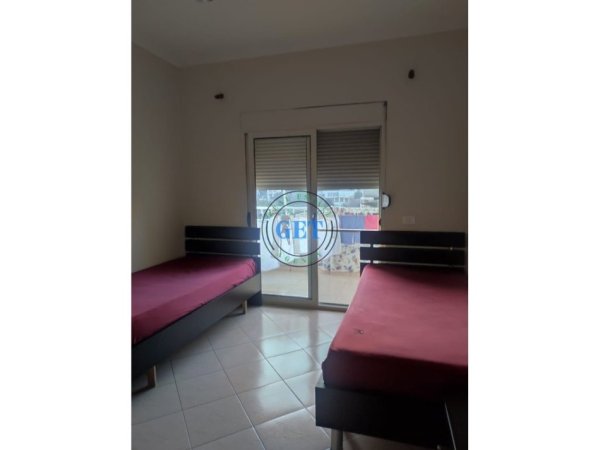 Durres, jepet me qera apartament 2+1 Kati 6, 100 m² 500 € (Sheshi Pranvera)
