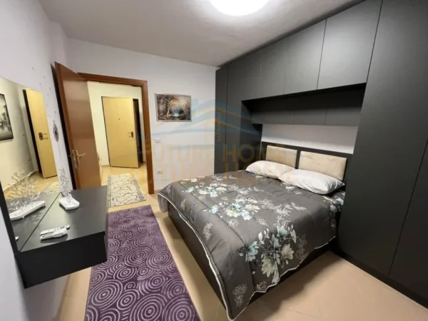 Tirane, jepet me qera apartament 1+1 Kati 3, 56 m² 550 € (rruga peti)