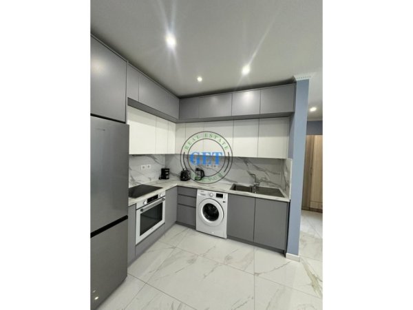 Durres, jepet me qera 1+1 Kati 3, 70 m² 400 € (Plazh Antalia)