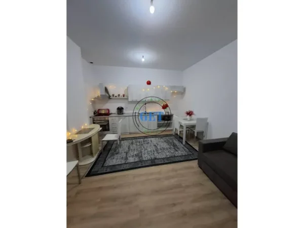 Durres, shitet apartament 1+1 Kati 1, 51 m² 63.000 € (pranë Shkollës "Bajram Curri" Plazh)