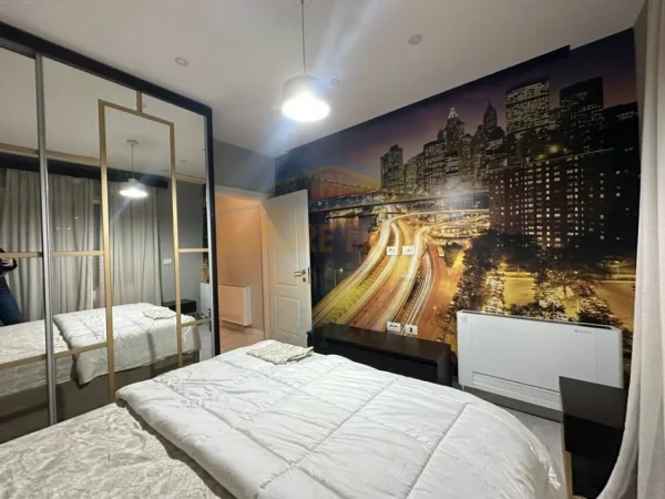 Tirane, jepet me qera apartament 3+1 Kati 3, 136 m² 1.500 € (Rruga Margarita Tutulani)