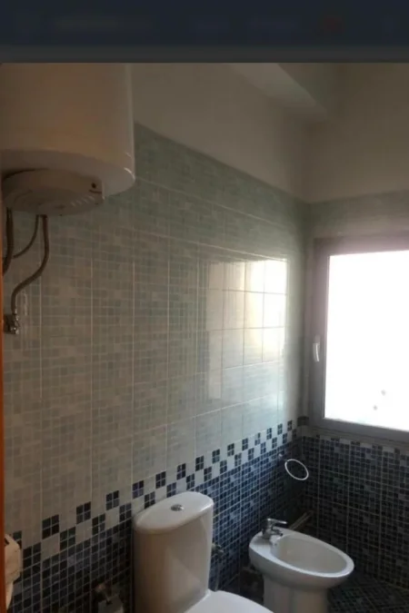 JEPET ME QIRA GARSONIERE PËR ZYRË NE ZOGUN E ZI,   380 €uro