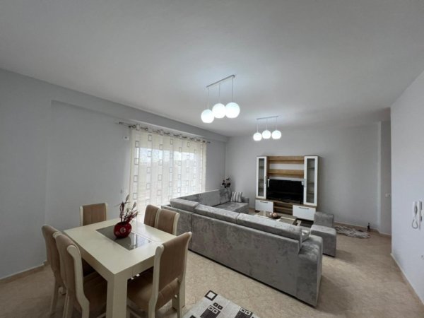 Tirane, jepet me qera apartament 2+1+Aneks+Ballkon Kati 4, 480 € (rr. Shote Galica)