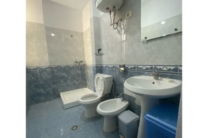 Tirane, jepet me qera apartament 1+1 Kati 2, 60 m² 500 € (SELVIA)