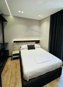 Qera, Apartament 2+1+ Post Parkimi, Qendër, Tiranë.