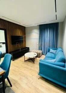 Qera, Apartament 2+1+ Post Parkimi, Qendër, Tiranë.