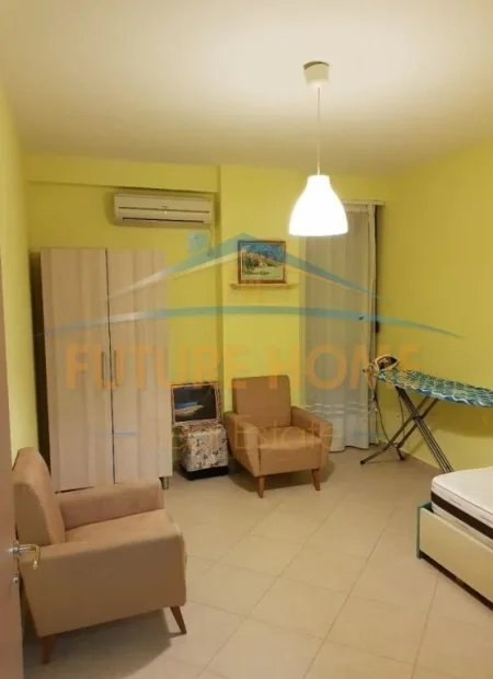 Tirane, jepet me qera apartament 2+1 Kati 4, 86 m² 700 € (Rruga e Barrikadave)