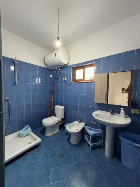 Tirane, jepet me qera apartament 3+1+Ballkon Kati 3, 500 € (rr. Dalip Topi)