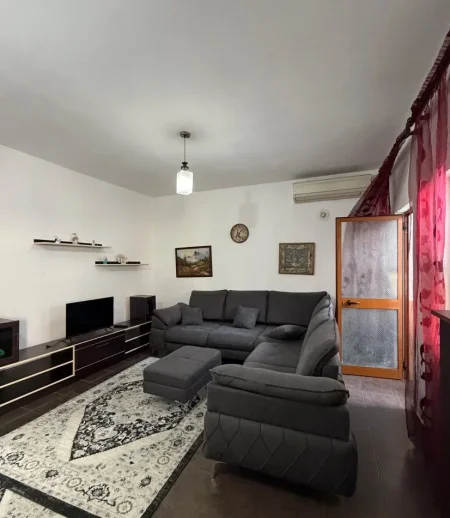 Tirane, jepet me qera apartament 3+1+Ballkon Kati 3, 500 € (rr. Dalip Topi)