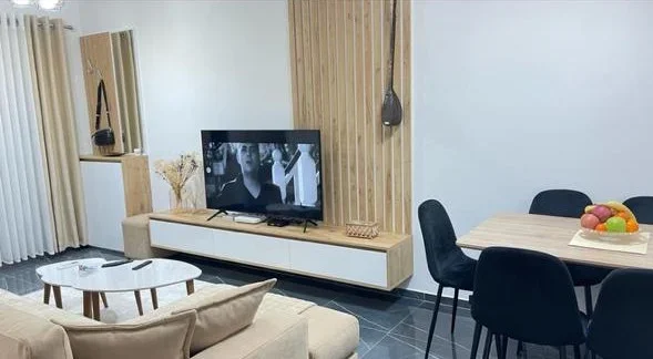 Tirane, jepet me qera apartament 1+1 Kati 1, 55 m² 400 € (ali demi)