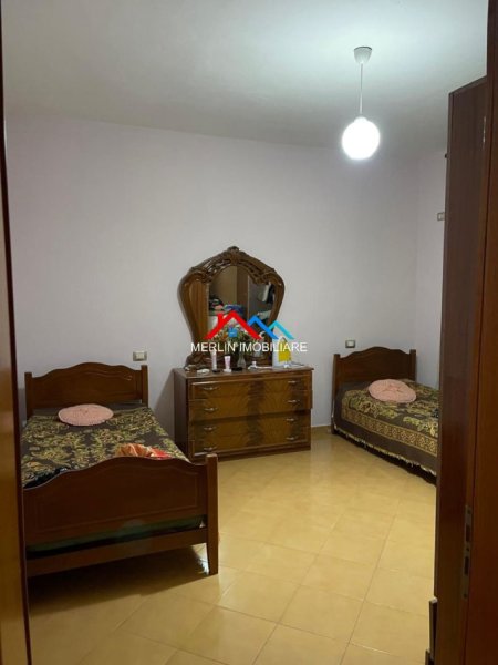 Tirane, shitet Vile 2+1+Ballkon Kati 2, 300 m² 258.000 € (RRUGA BEDRI CULLHAJ,KOMBINAT.)