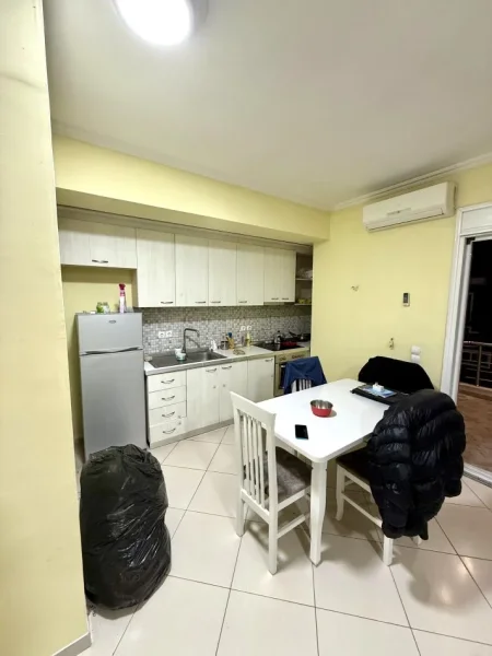Tirane, jepet me qera apartament 2+1 Kati 2, 400 € (Prane Casa Italia)