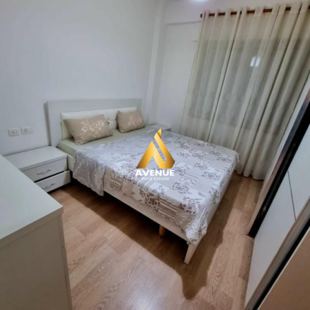 Tirane, jepet me qera apartament 1+1+Ballkon Kati 5, 70 m² 800 € (delijorgj)