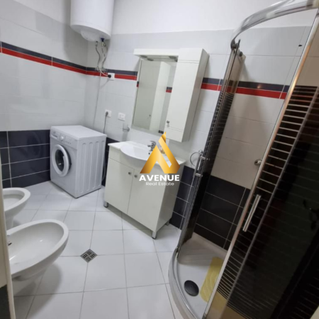 Tirane, jepet me qera apartament 1+1+Ballkon Kati 5, 70 m² 800 € (delijorgj)