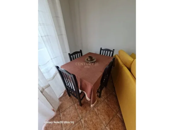 Tirane, jepet me qera 2+1 Kati 5, 74 m² 570 € (Liceu Artistik)