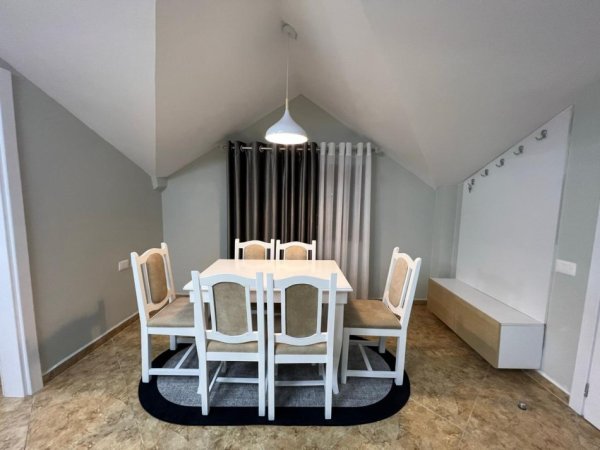 Tirane, jepet me qera apartament 2+1 Kati 4, 750 € 