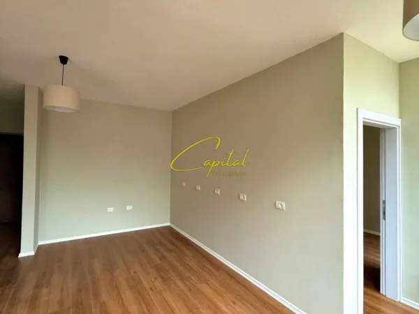 Tirane, jepet me qera apartament 1+1 Kati 3, 65 m² 700 € (BLV BAJRAM CURRI)
