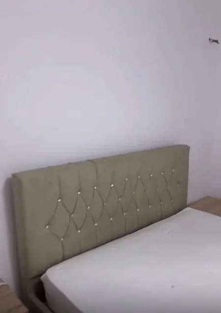 Tirane, jepet me qera apartament 2+1+Ballkon , (HARRY FULTZ)