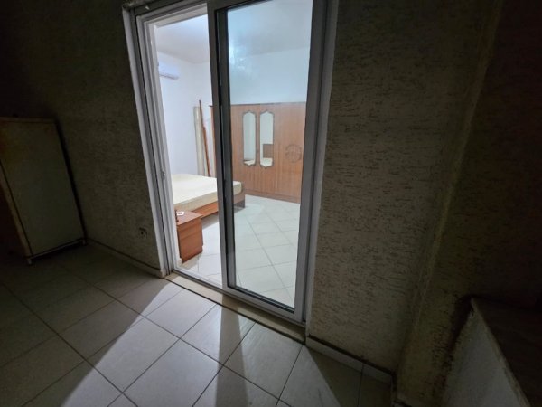 Apartament me qira pranë Kopshtit Zoologjik – Tiranë