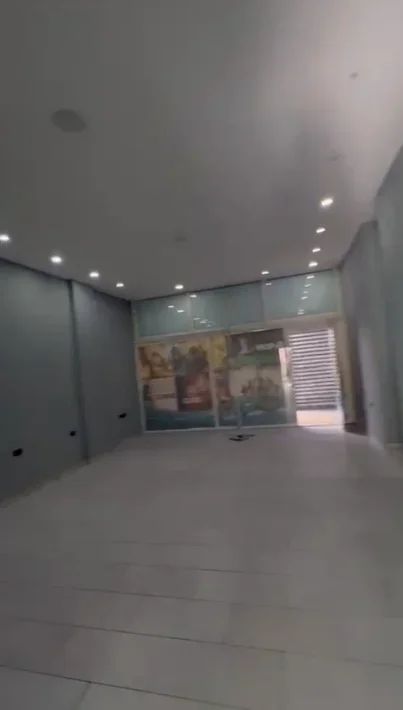 Tirane, jepet me qera dyqan Kati 0, 120 m² 500 € (RRUGA E DIBRES)