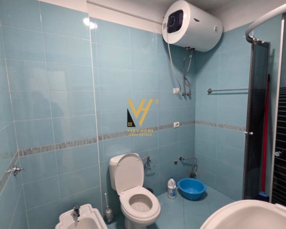 Tirane, jepet me qera apartament 2+1+Ballkon Kati 8, 93 m² 500 € (YZBERISHT)